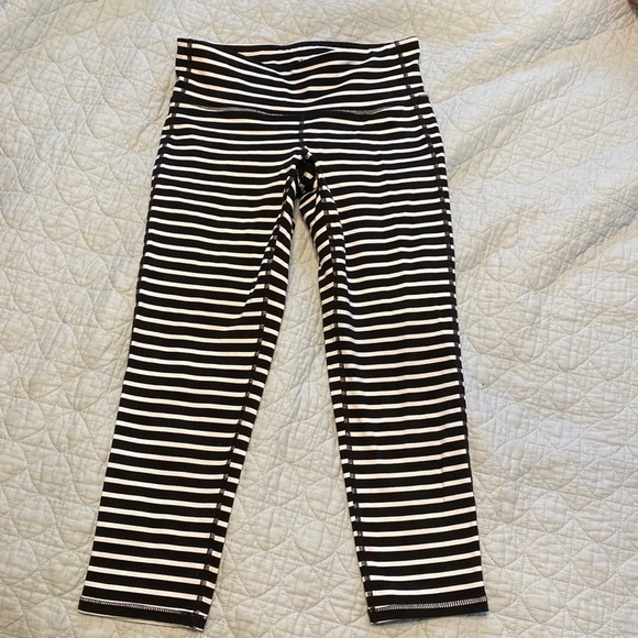 Athleta Pants - Athleta striped leggings